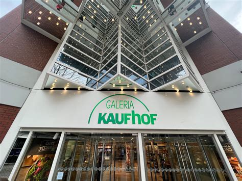 Galeria Karstadt Kaufhof Shops .